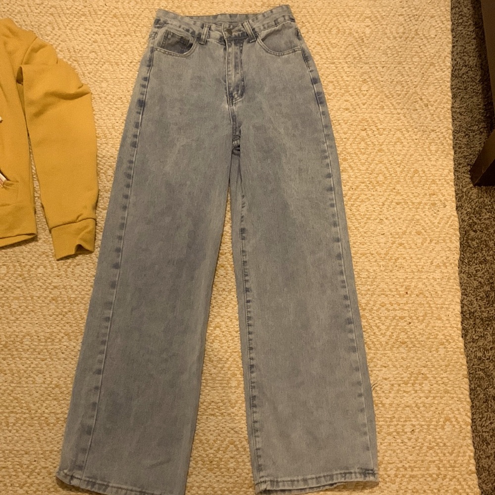 Wide leg jeans, Size S.